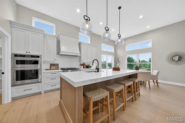 11906 Santino Court, Creve Coeur, MO 63141