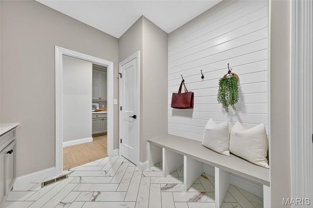 11906 Santino Court, Creve Coeur, MO 63141