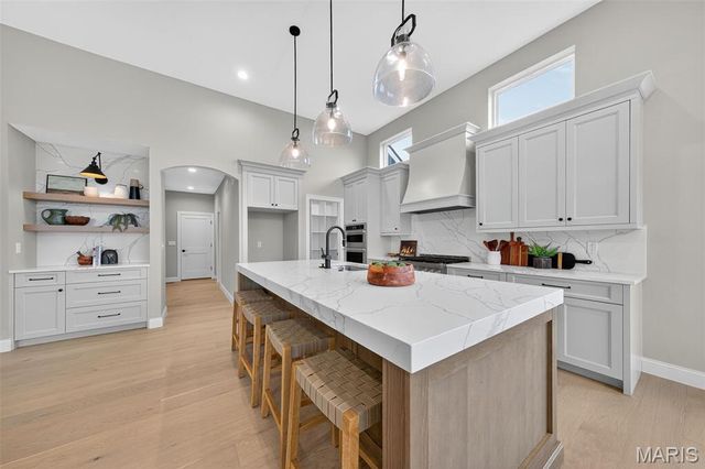 11906 Santino Court, Creve Coeur, MO 63141