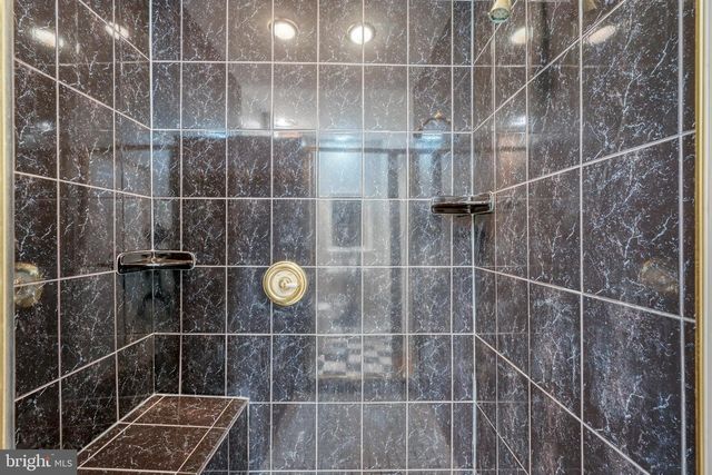 210 E RANDALL ST, Baltimore, MD 21230