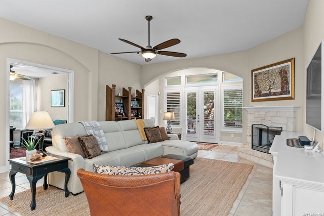 8502 Nichols Rim, Boerne, TX 78015