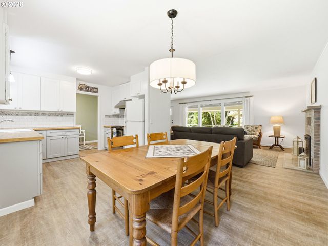 657 S SCHOONER CREEK Rd, Lincoln City, OR 97367