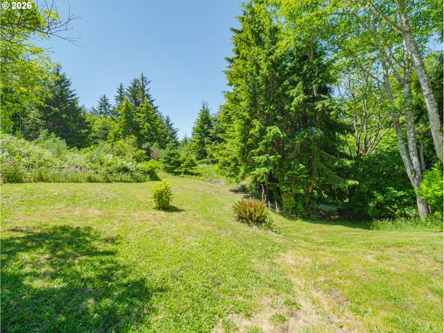 657 S SCHOONER CREEK Rd, Lincoln City, OR 97367