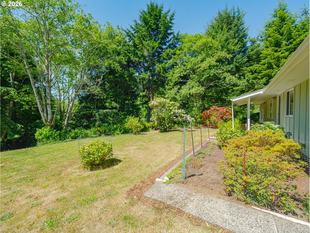 657 S SCHOONER CREEK Rd, Lincoln City, OR 97367