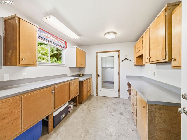 657 S SCHOONER CREEK Rd, Lincoln City, OR 97367