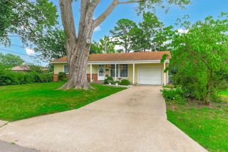 2745 BRAEMORE RD, Columbia, MO 65203