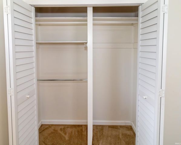 5213 Warren Drive, Evansville, IN 47711