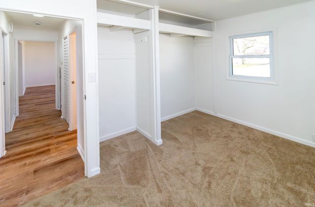 5213 Warren Drive, Evansville, IN 47711