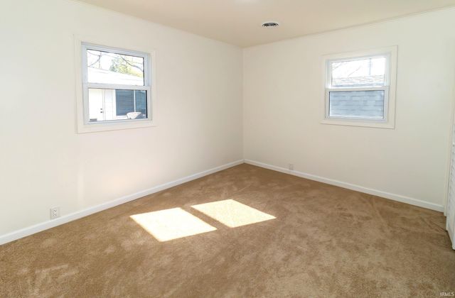 5213 Warren Drive, Evansville, IN 47711