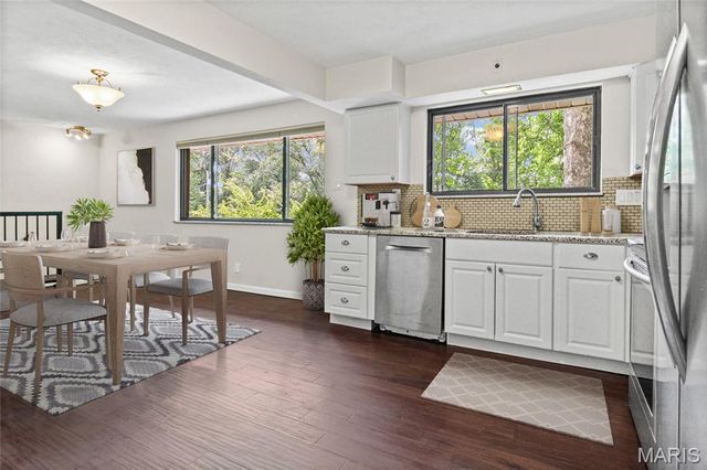 11706 Doverhill Drive, Sunset Hills, MO 63128