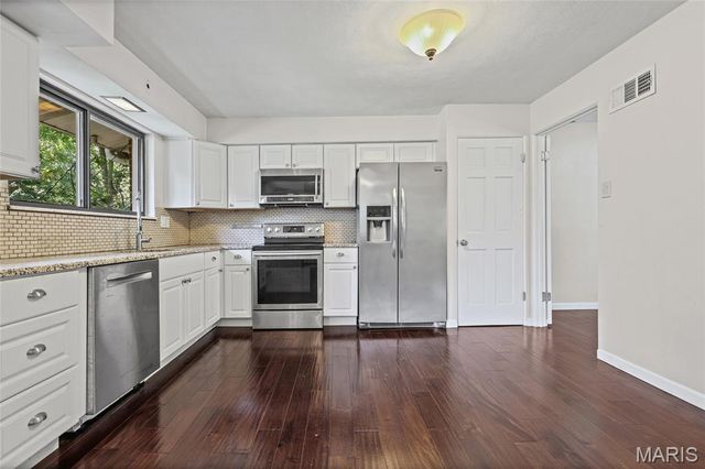 11706 Doverhill Drive, Sunset Hills, MO 63128