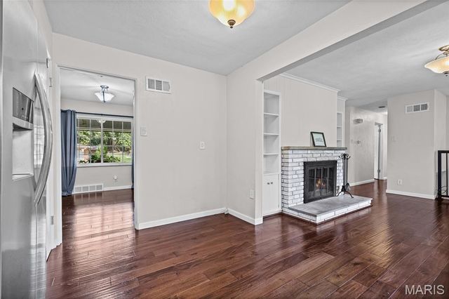 11706 Doverhill Drive, Sunset Hills, MO 63128