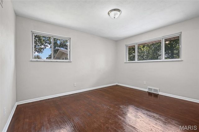 11706 Doverhill Drive, Sunset Hills, MO 63128