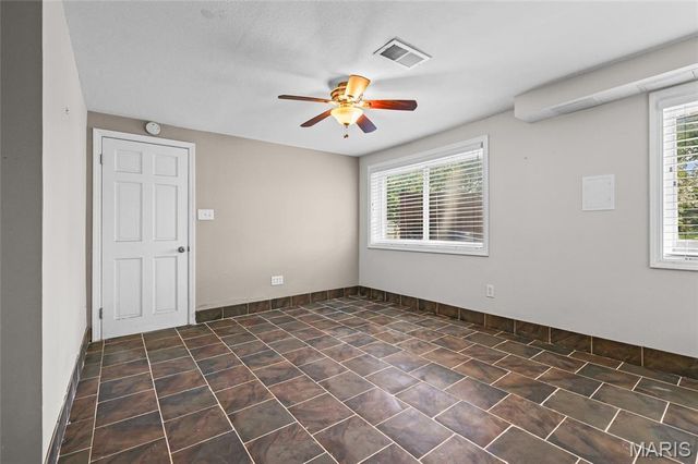 11706 Doverhill Drive, Sunset Hills, MO 63128