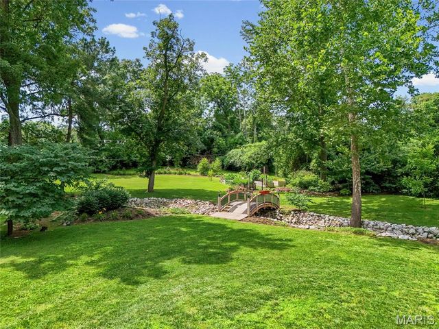 11706 Doverhill Drive, Sunset Hills, MO 63128