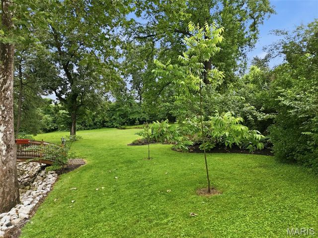 11706 Doverhill Drive, Sunset Hills, MO 63128