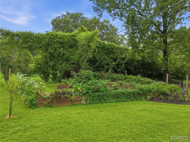 11706 Doverhill Drive, Sunset Hills, MO 63128