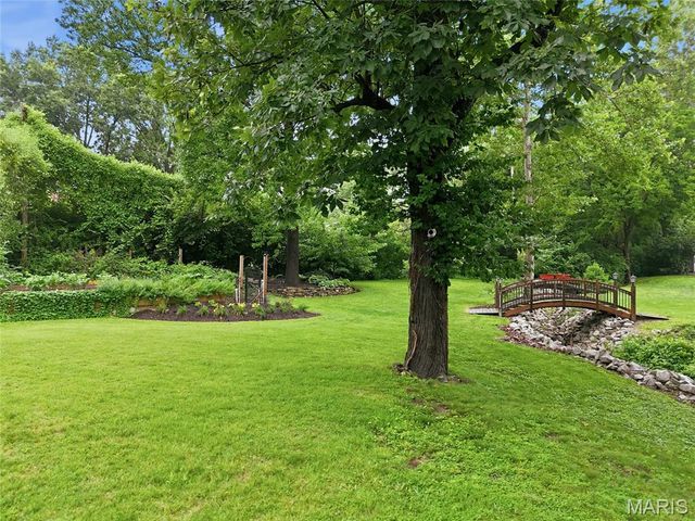 11706 Doverhill Drive, Sunset Hills, MO 63128