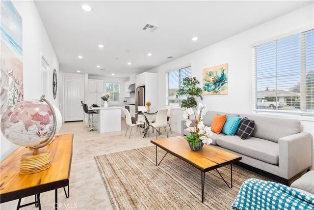 501 Embrook, West Covina, CA 91791