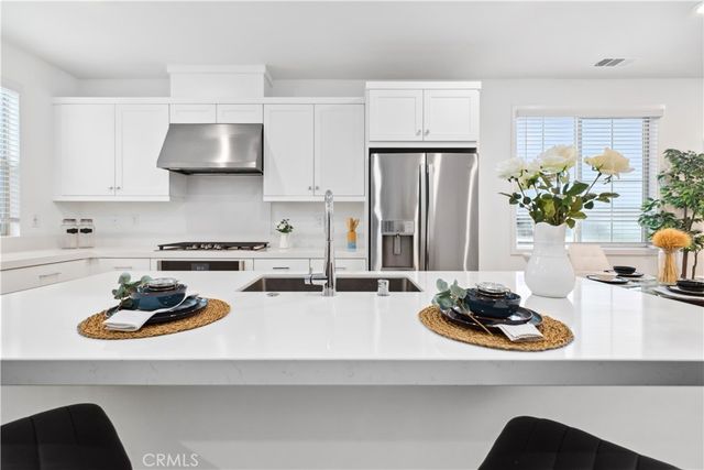 501 Embrook, West Covina, CA 91791