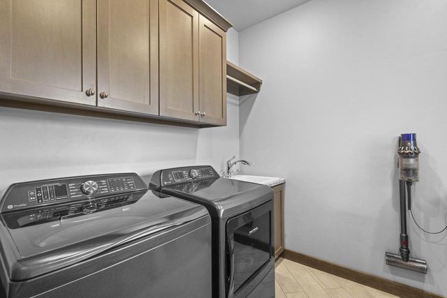 3551 HICKORY RIDGE DRIVE, De Pere, WI 54115