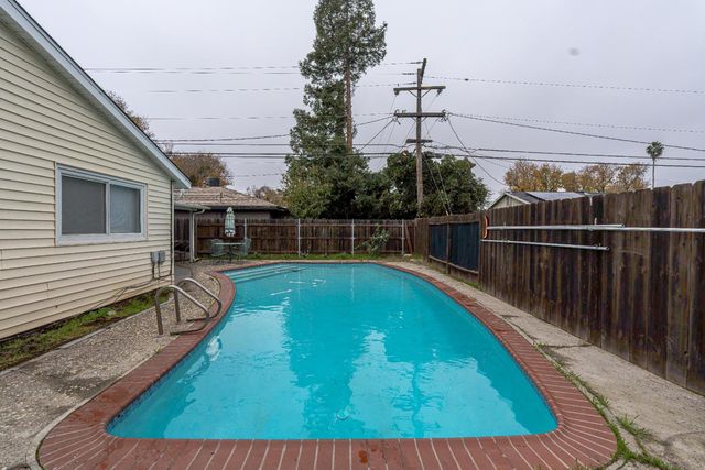 2605 Cypress Ave, Stockton, CA 95207