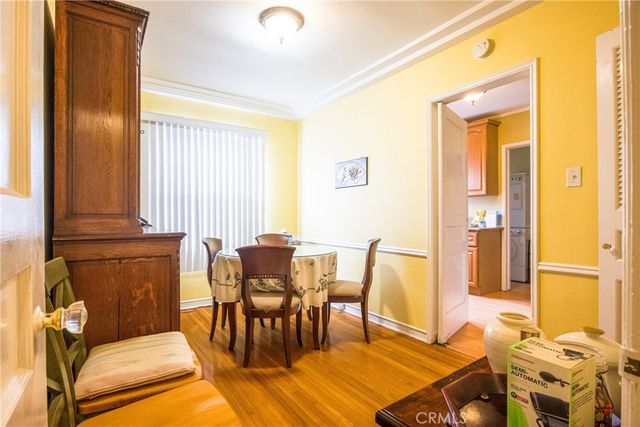 913 S Wilton Place, Los Angeles, CA 90019