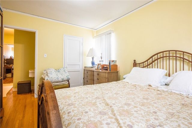913 S Wilton Place, Los Angeles, CA 90019