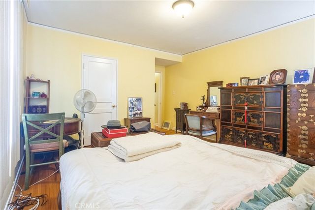 913 S Wilton Place, Los Angeles, CA 90019