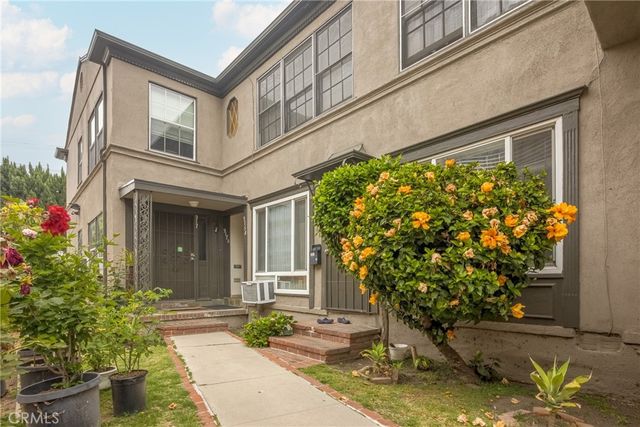 913 S Wilton Place, Los Angeles, CA 90019