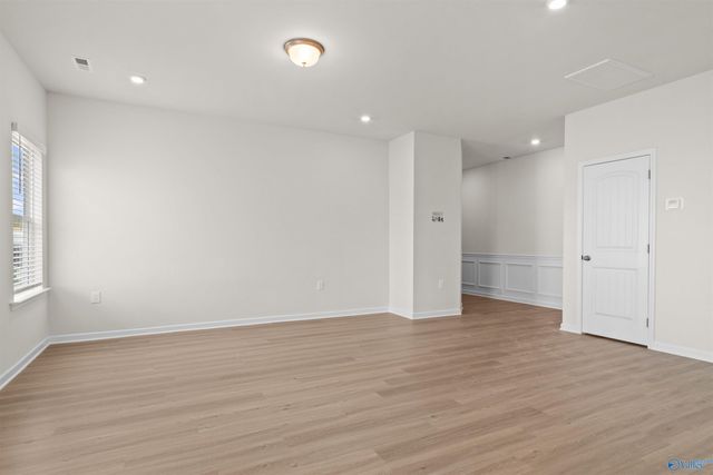 7208 Fox Glen Circle SE, Owens Cross Roads, AL 35763