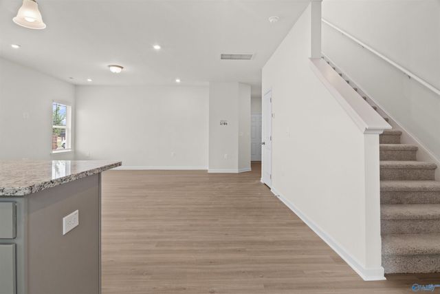 7208 Fox Glen Circle SE, Owens Cross Roads, AL 35763