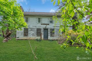 8 Church Street, Middletown, NJ 07748