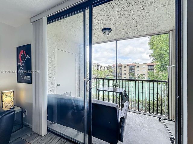 10401 W Broward Boulevard 302, Plantation, FL 33324