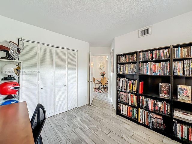 10401 W Broward Boulevard 302, Plantation, FL 33324