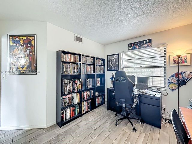 10401 W Broward Boulevard 302, Plantation, FL 33324
