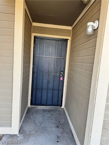 2732 Alicialynn Way, Las Vegas, NV 89121