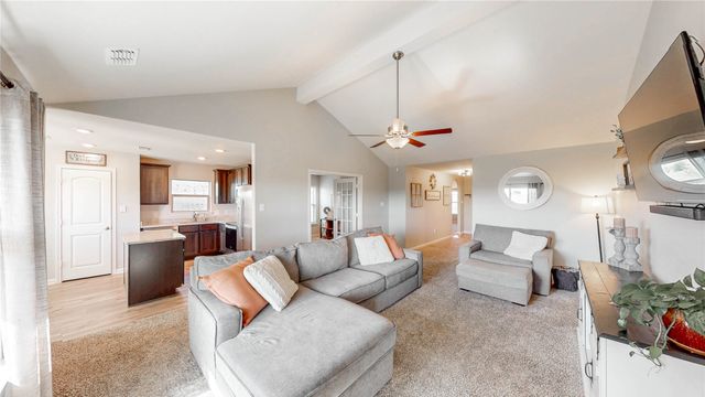 148 Cattlemans Creek Road W, Newark, TX 76071