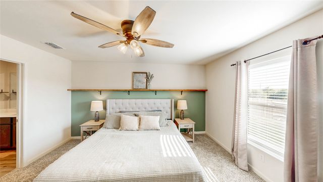148 Cattlemans Creek Road W, Newark, TX 76071