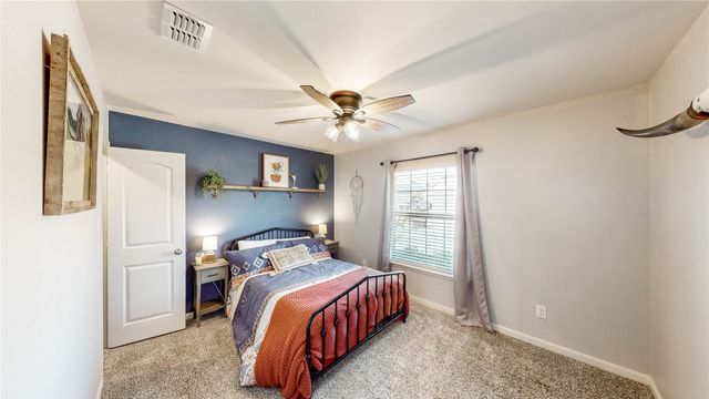 148 Cattlemans Creek Road W, Newark, TX 76071