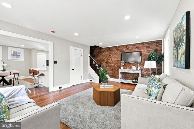 208 MARSHALL AVE, Darby, PA 19023