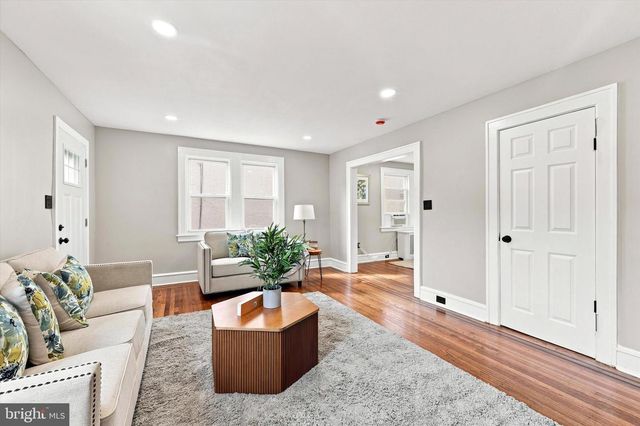 208 MARSHALL AVE, Darby, PA 19023
