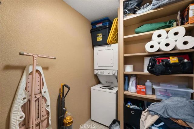 7455 Jola B, Riverside, CA 92506
