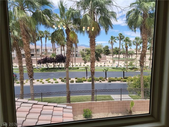 318 GLACIER MEADOW Road, Las Vegas, NV 89148