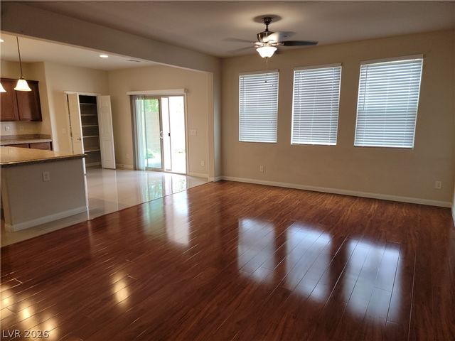 318 GLACIER MEADOW Road, Las Vegas, NV 89148