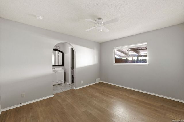 5017 Cherry Tree, Schertz, TX 78108