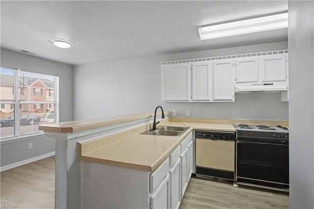 3612 Clover Meadows DR, Chesapeake, VA 23321