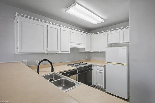 3612 Clover Meadows DR, Chesapeake, VA 23321