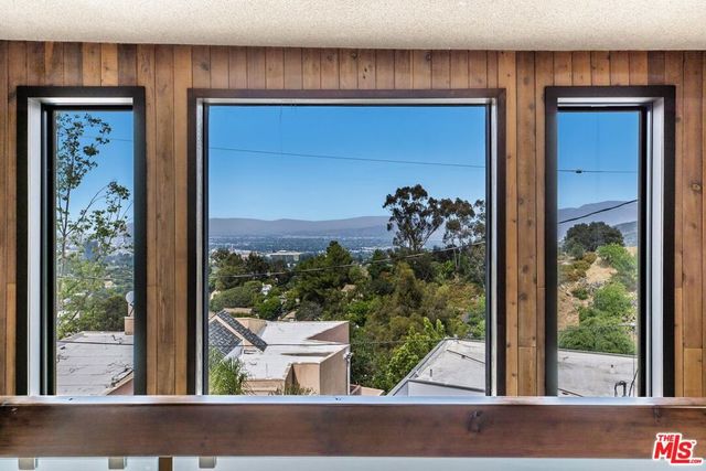 7210 Sunnydip Trail, Los Angeles, CA 90068