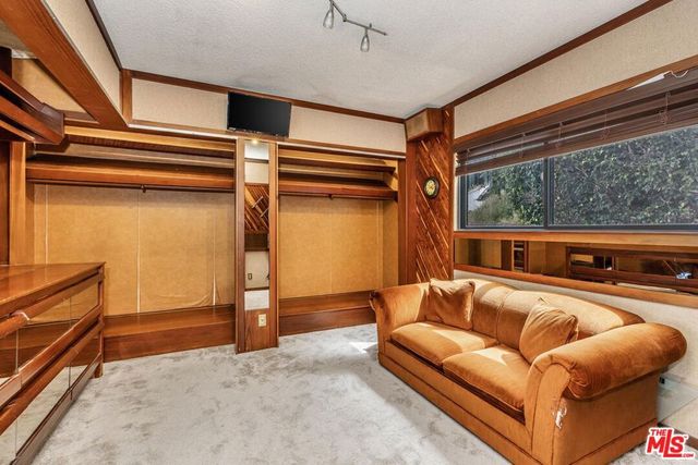 7210 Sunnydip Trail, Los Angeles, CA 90068